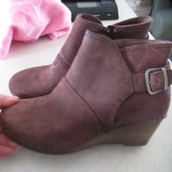 Dansko Shirley wedge ankle bootie maroon leather women’s 38 7.5 comfort shoes - Picture 10 of 10